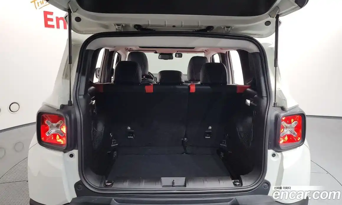 Jeep Renegade 2016 2.4 Автомат в Москве № 169899, фото 6