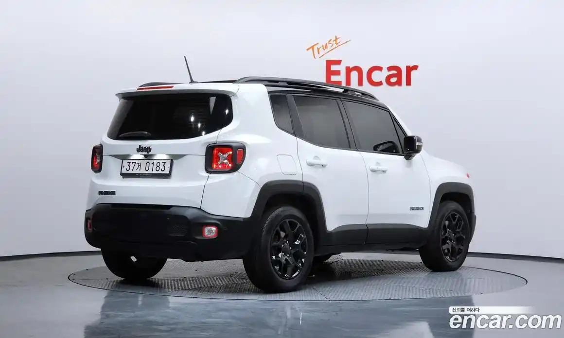 Jeep Renegade 2016 2.4 Автомат в Москве № 169899, фото 7