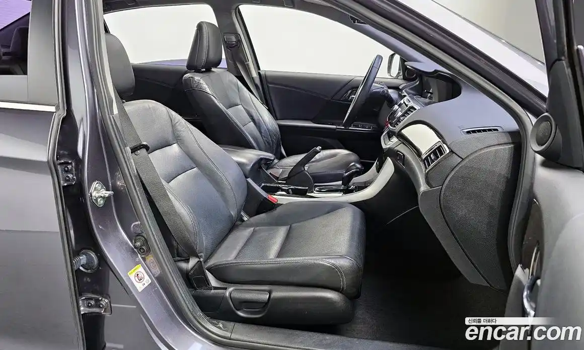 Honda Accord 2015 2.4 Автомат в Москве № 170587, фото 3