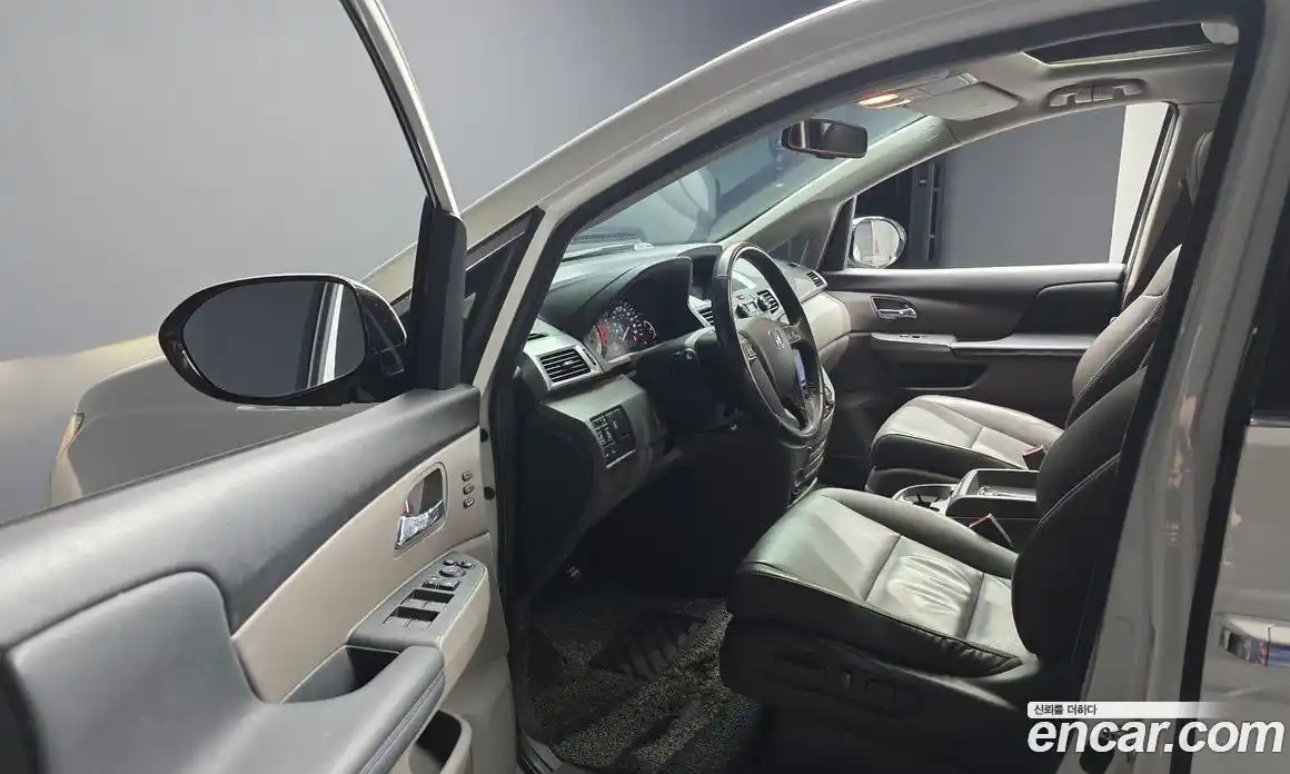 Honda Odyssey 2015 3.5 Автомат в Москве № 170604, фото 19