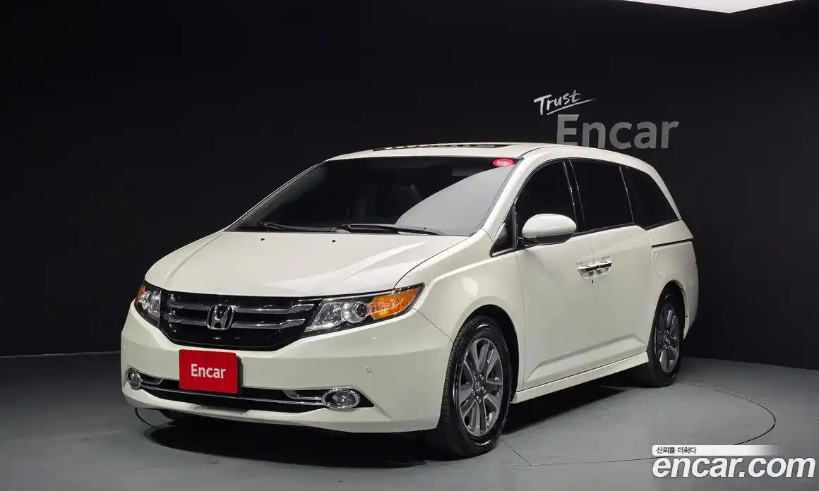 Honda Odyssey 2015 3.5 Автомат в Москве № 170604, фото 5