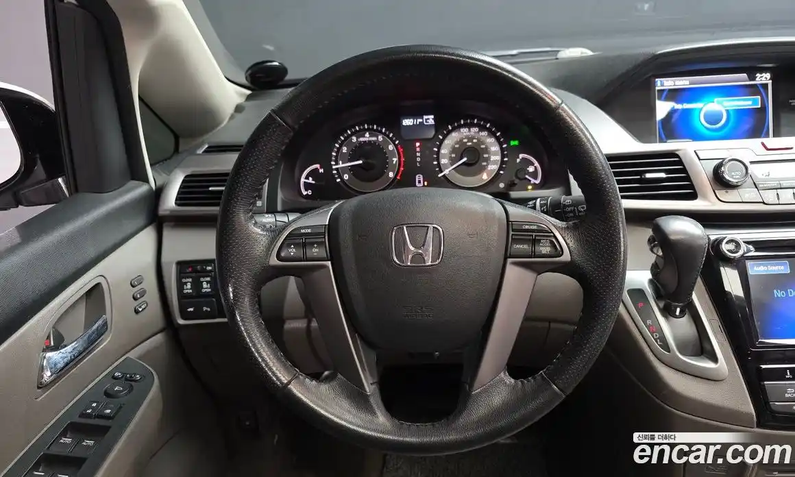 Honda Odyssey 2015 3.5 Автомат в Москве № 170604, фото 10