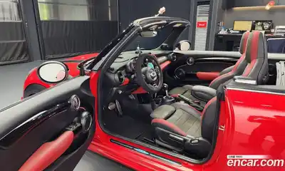 Mini Cooper Convertible 2019 2.0 Автомат в Москве № 171295, миниатюра 5