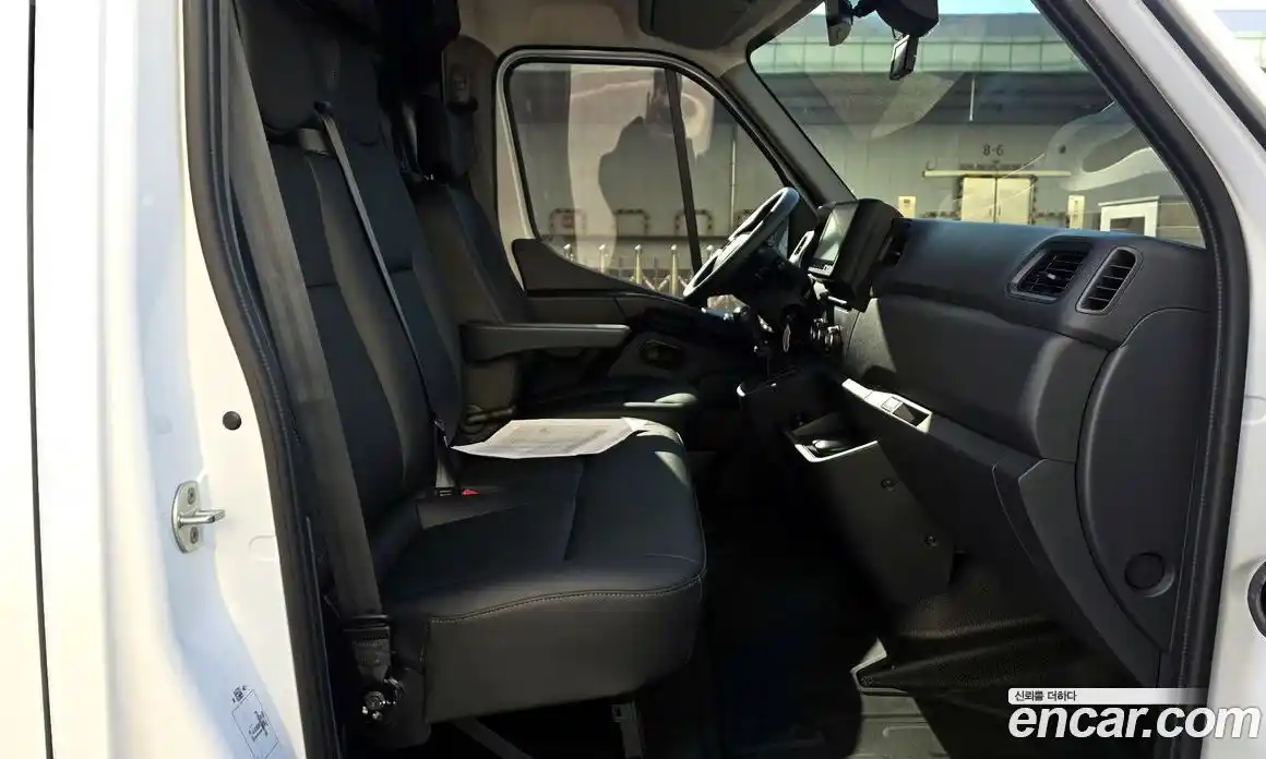 Renault Master 2024 2.3 Механическая в Москве № 176242, фото 13