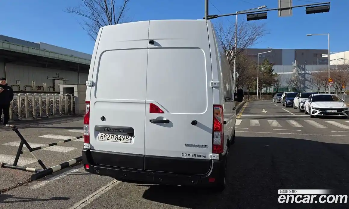 Renault Master 2024 2.3 Механическая в Москве № 176242, фото 8