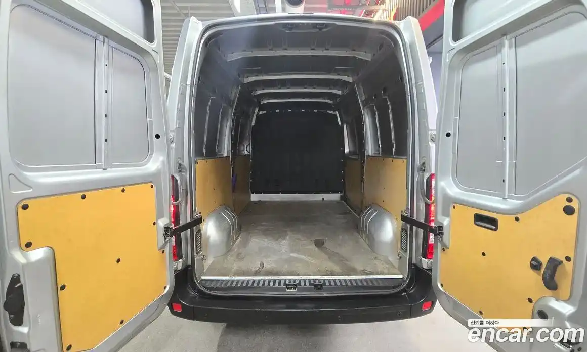 Renault Master 2019 2.3 Механическая в Москве № 177678, фото 20