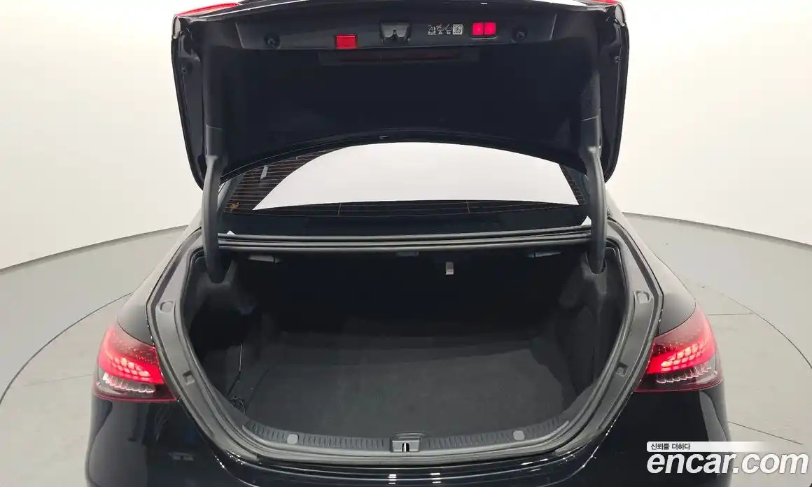 Mercedes-Benz E-Class 2023 2.0 Автомат в Москве № 178905, фото 15