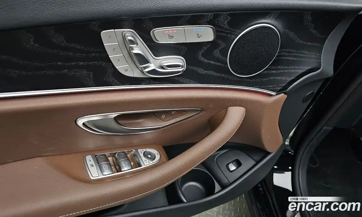 Mercedes-Benz E-Class 2023 2.0 Автомат в Москве № 178905, фото 16