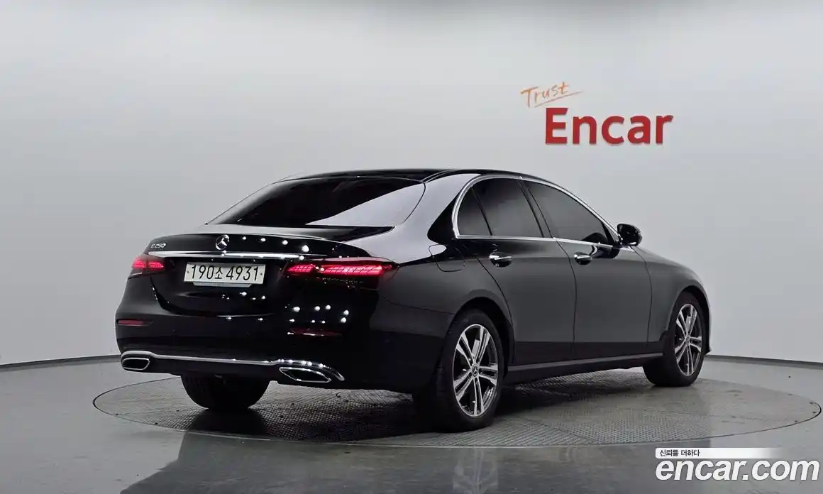 Mercedes-Benz E-Class 2023 2.0 Автомат в Москве № 178905, фото 17