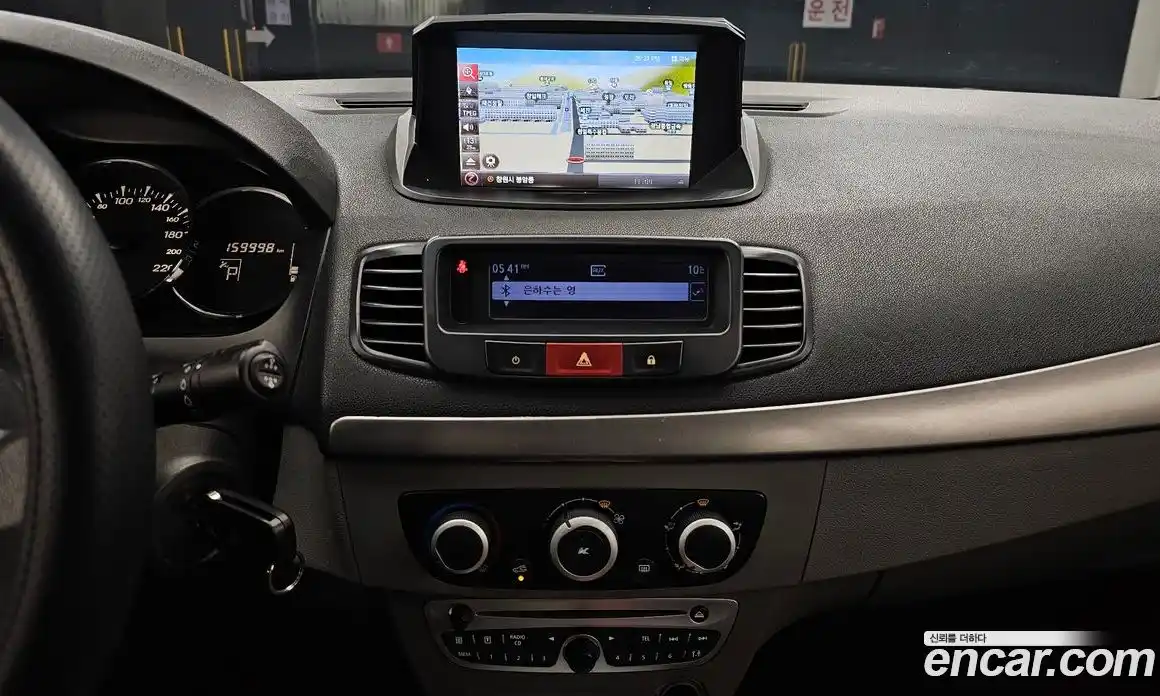 Renault SM3 2010 1.6 Автомат в Москве № 183931, фото 4