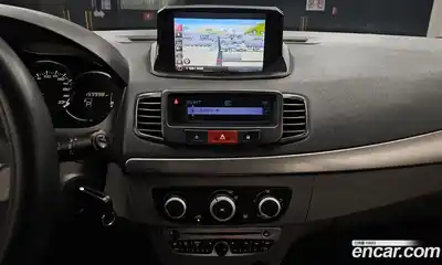 Renault SM3 2010 1.6 Автомат в Москве № 183931, миниатюра 4