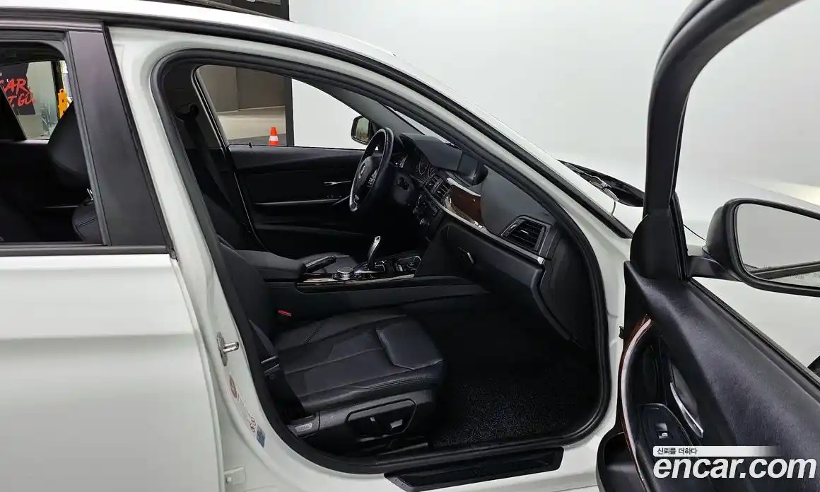 BMW 3-Series 2015 2.0 Автомат в Москве № 192628, фото 15