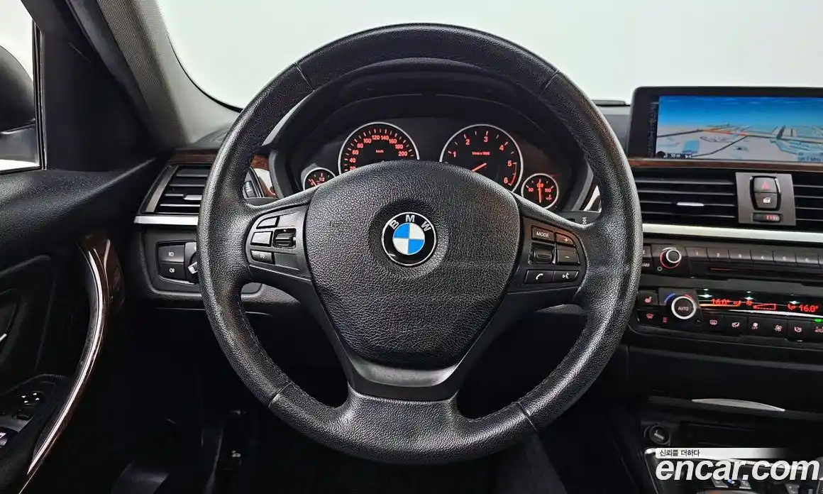 BMW 3-Series 2015 2.0 Автомат в Москве № 192628, фото 16