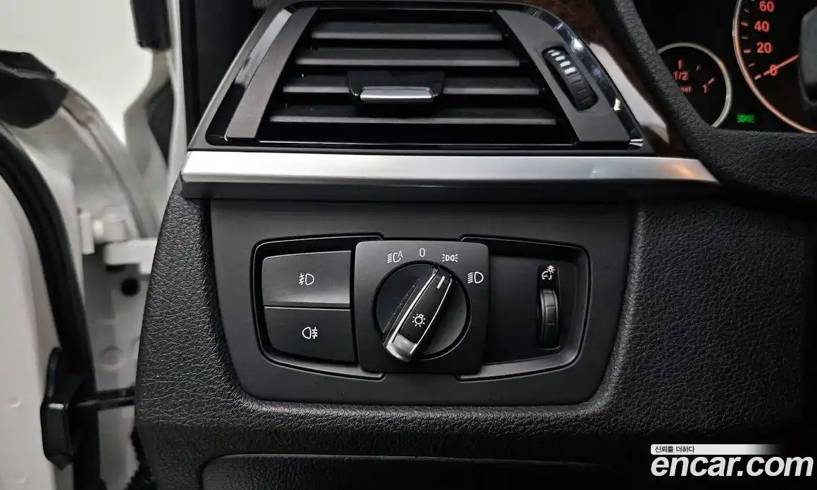 BMW 3-Series 2015 2.0 Автомат в Москве № 192628, фото 8