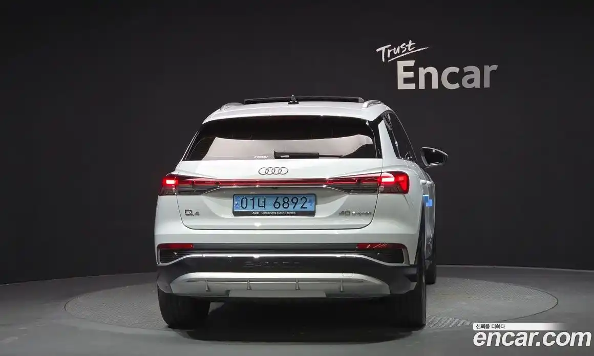 Audi Q4 e-tron 2023 0.2 Автомат в Москве № 193240, фото 15