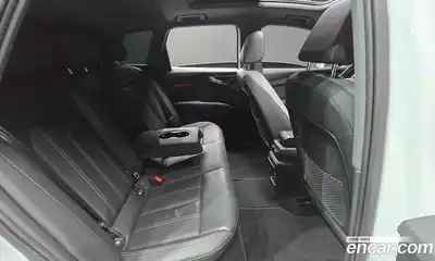 Audi Q4 e-tron 2023 0.2 Автомат в Москве № 193240, миниатюра 6