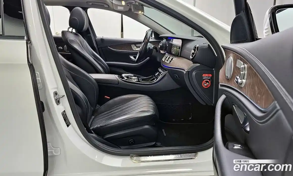 Mercedes-Benz E-Class 2019 2.0 Автомат в Москве № 194699, фото 12