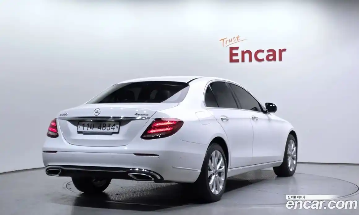 Mercedes-Benz E-Class 2019 2.0 Автомат в Москве № 194699, фото 20