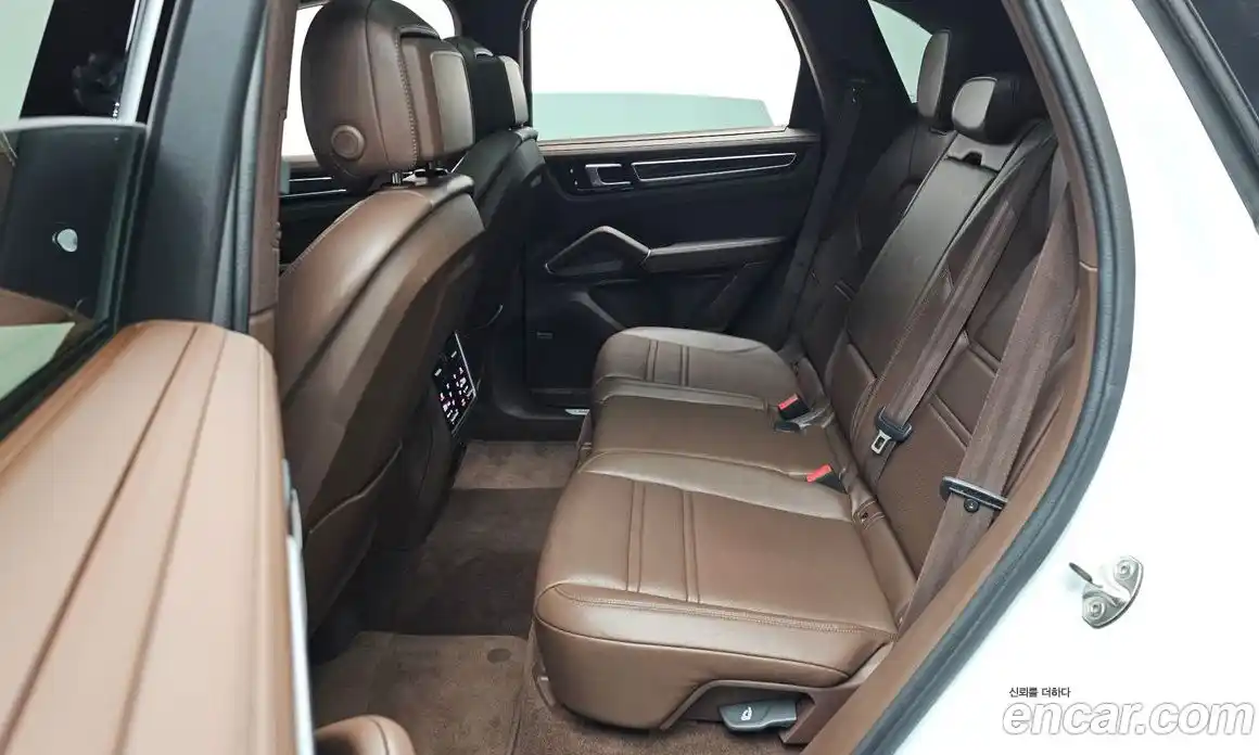 Porsche Cayenne 2022 3.0 Автомат в Москве № 197390, фото 17