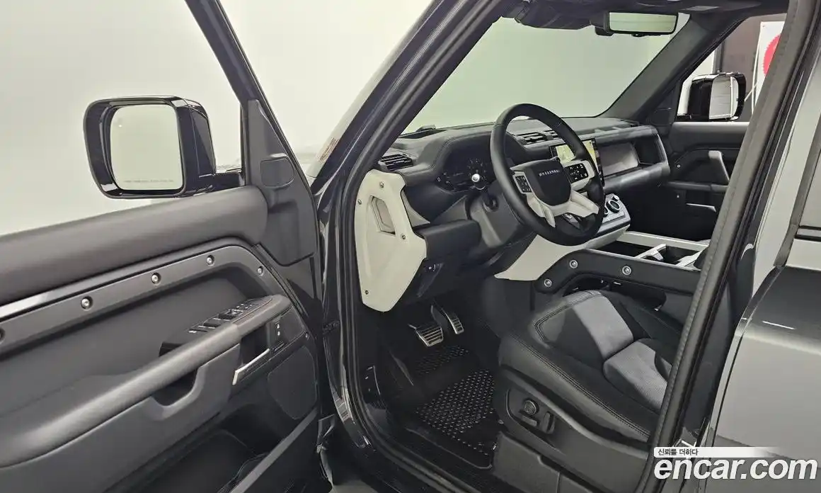 Land Rover Defender 2025 2.0 Автомат в Москве № 198037, фото 16