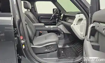 Land Rover Defender 2025 2.0 Автомат в Москве № 198037, миниатюра 3