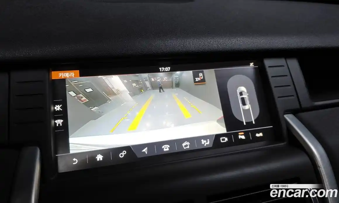 Land Rover Discovery Sport 2017 2.0 Автомат в Москве № 198279, фото 19