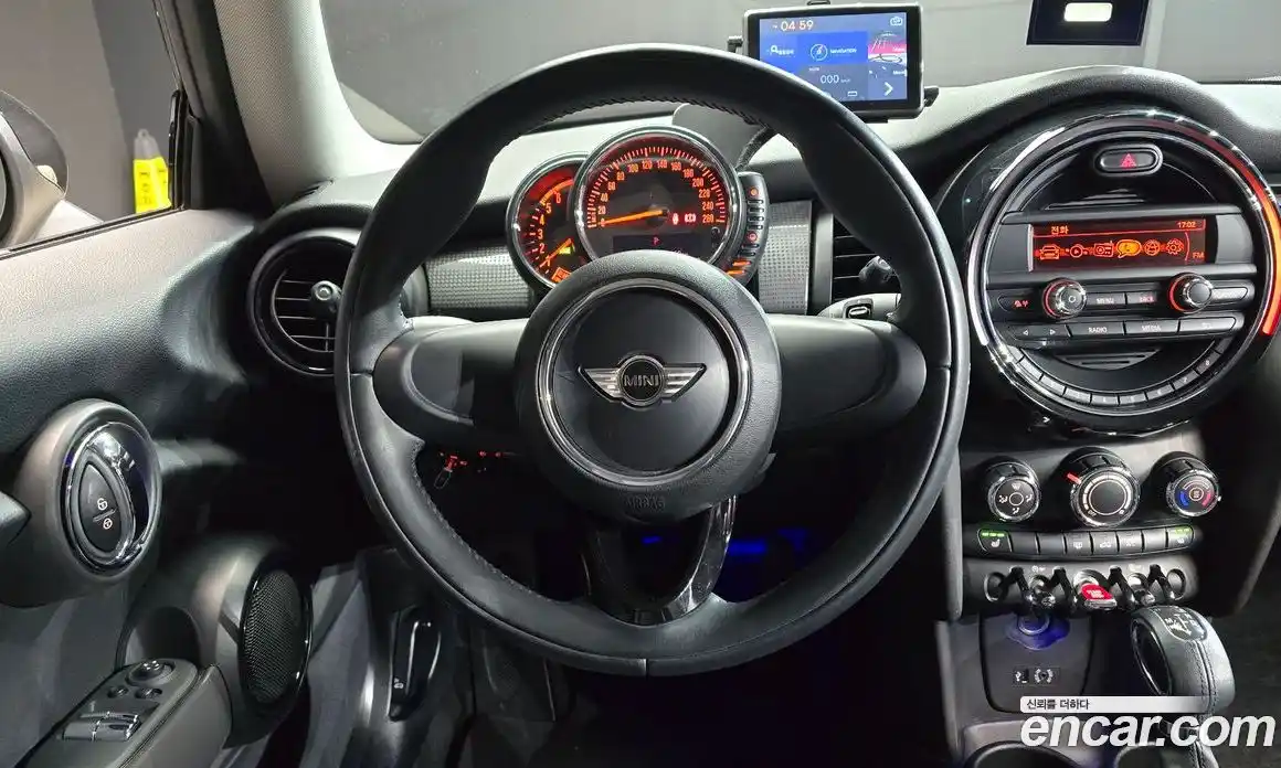 Mini Cooper 2015 1.5 Автомат в Москве № 198398, фото 12