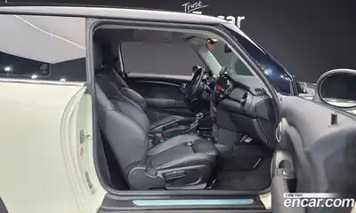 Mini Cooper 2015 1.5 Автомат в Москве № 198398, миниатюра 4