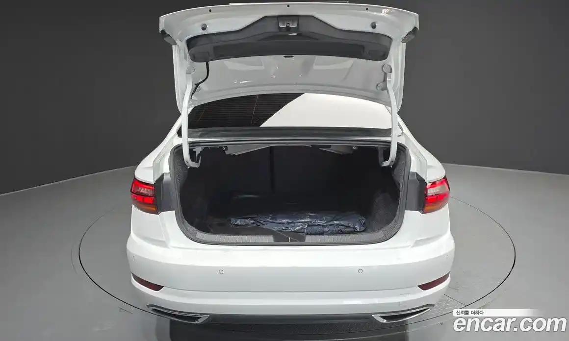 Volkswagen Jetta 2021 1.4 Автомат в Москве № 199048, фото 12