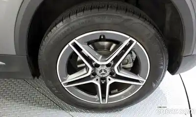 Mercedes-Benz GLA-Class 2020 2.0 Автомат в Москве № 209227, миниатюра 2