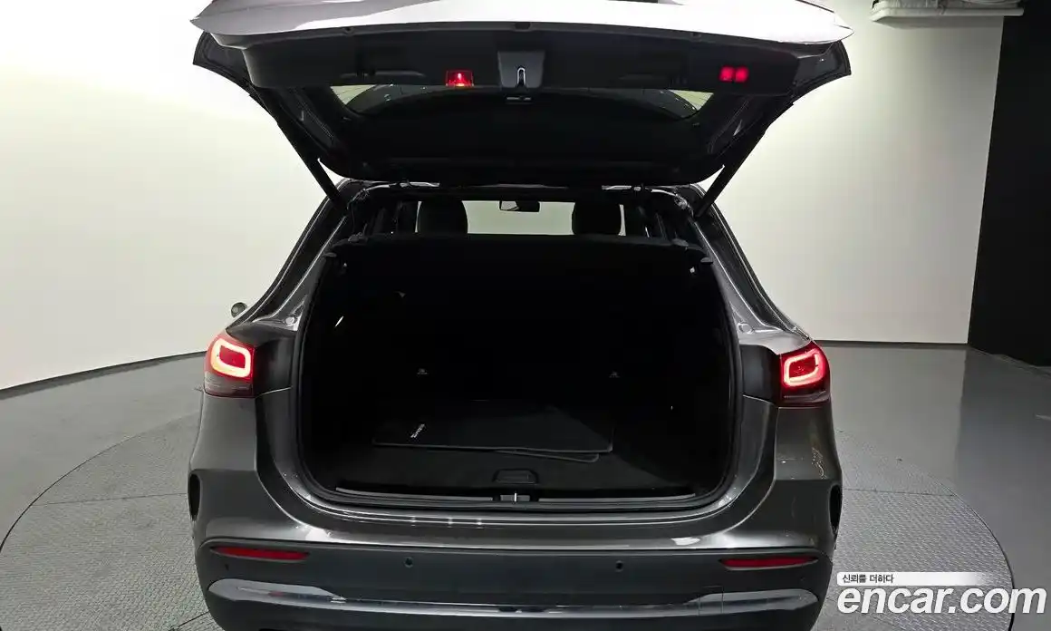 Mercedes-Benz GLA-Class 2020 2.0 Автомат в Москве № 209227, фото 10