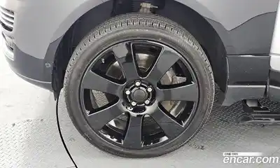 Land Rover Range-Rover 2015 4.4 Автомат в Москве № 213864, миниатюра 7