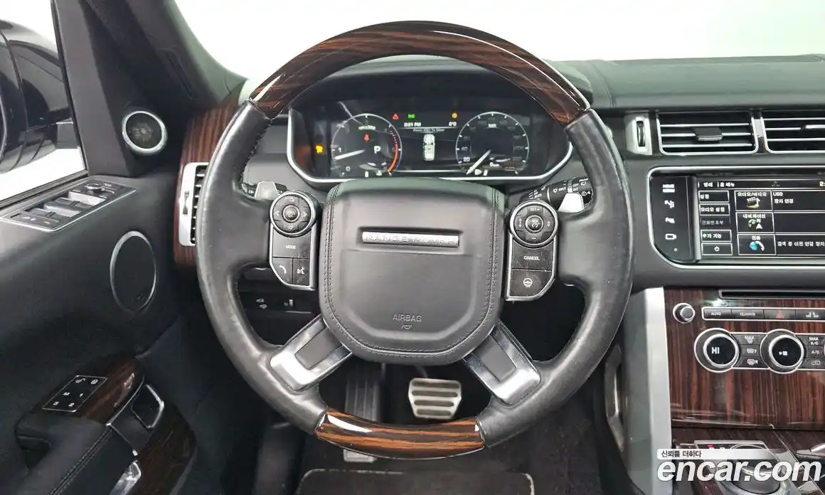 Land Rover Range-Rover 2015 4.4 Автомат в Москве № 213864, фото 9