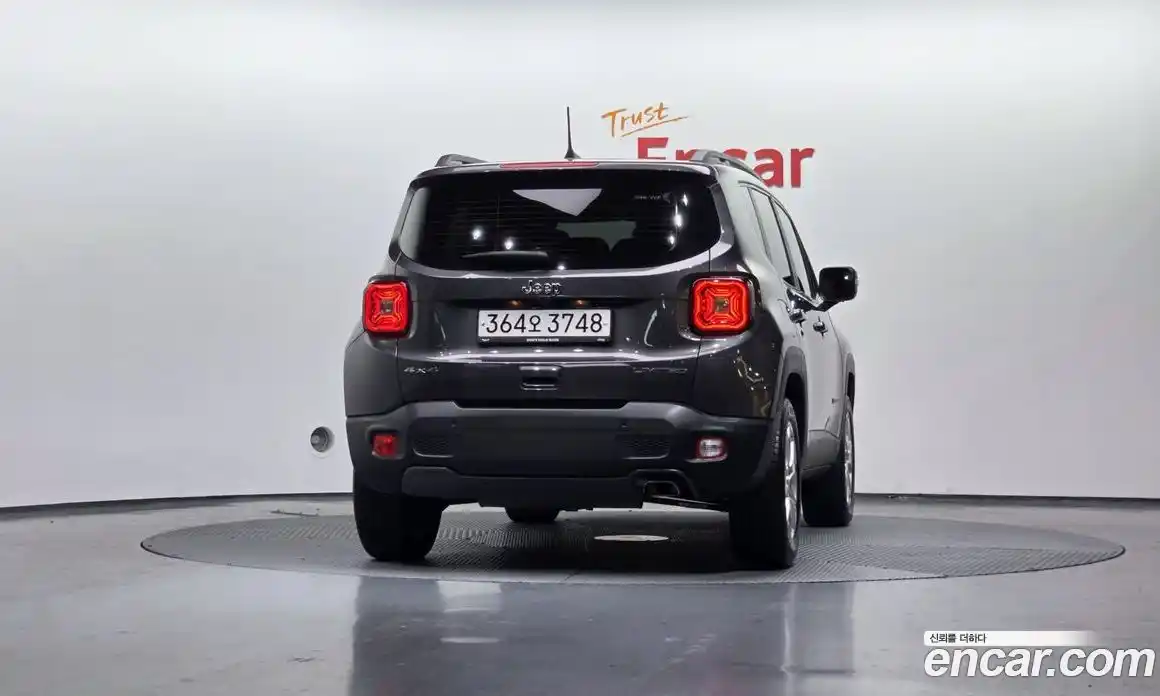 Jeep Renegade 2021 2.4 Автомат в Москве № 215413, фото 17