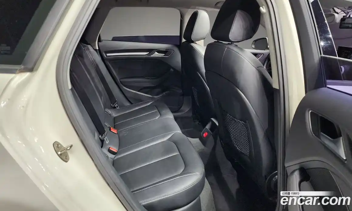 Audi A3 2015 1.6 Автомат в Москве № 221822, фото 14