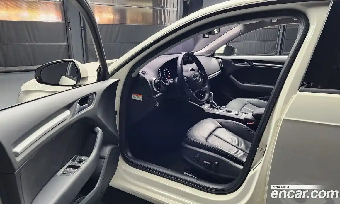 Audi A3 2015 1.6 Автомат в Москве № 221822, фото 9