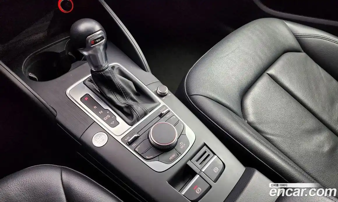 Audi A3 2015 1.6 Автомат в Москве № 221822, фото 10