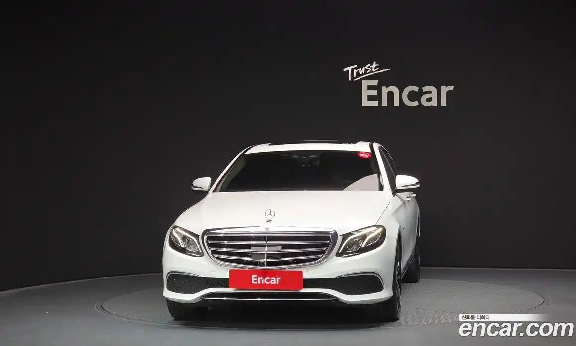 Mercedes-Benz E-Class 2020 2.0 Автомат в Москве № 224540, фото 12