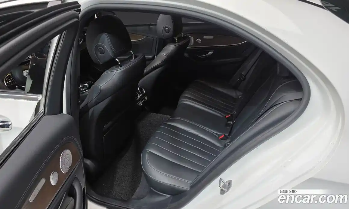 Mercedes-Benz E-Class 2020 2.0 Автомат в Москве № 224540, фото 13