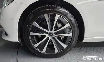 Mercedes-Benz E-Class 2020 2.0 Автомат в Москве № 224540, миниатюра 2