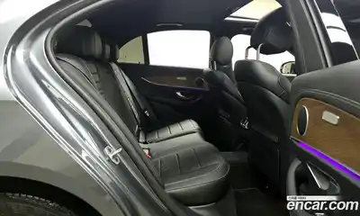 Mercedes-Benz E-Class 2022 2.0 Автомат в Москве № 224968, миниатюра 2