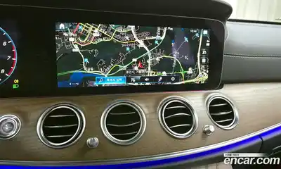 Mercedes-Benz E-Class 2022 2.0 Автомат в Москве № 224968, миниатюра 6