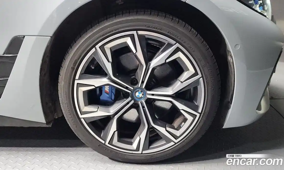 BMW i4 2023 0.2 Автомат в Москве № 228986, фото 4