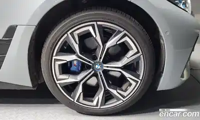 BMW i4 2023 0.2 Автомат в Москве № 228986, миниатюра 4