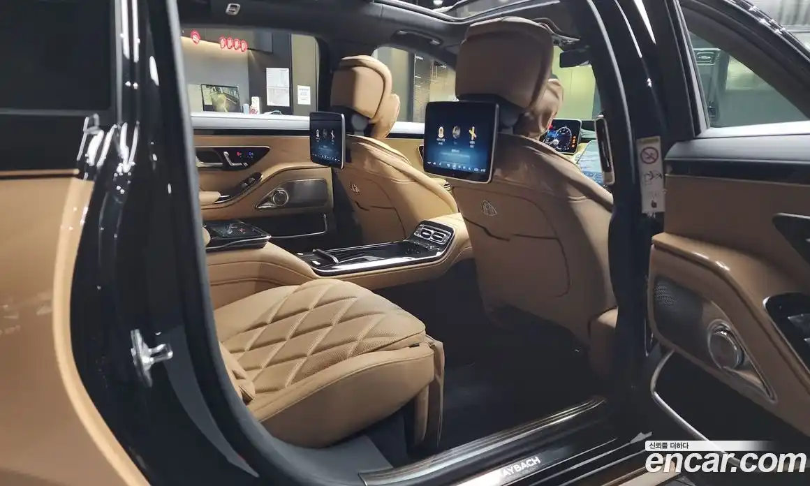 Mercedes-Benz S-Class 2023 6.0 Автомат в Москве № 229440, фото 4