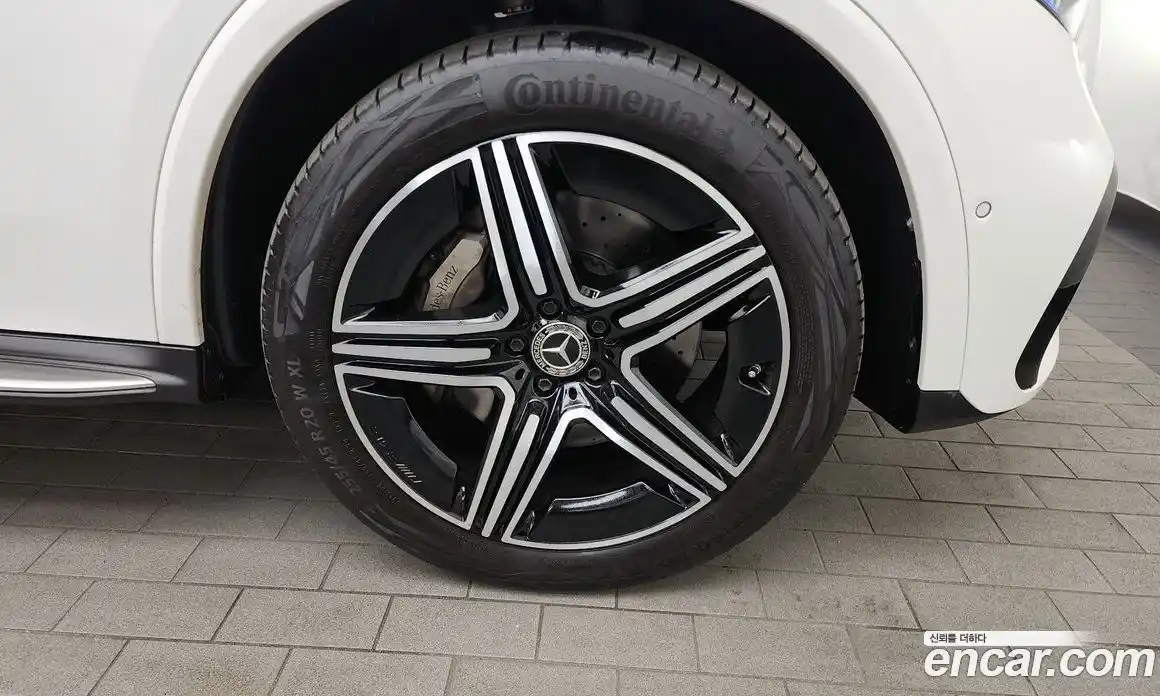 Mercedes-Benz GLC-Class 2024 2.0 Автомат в Москве № 229613, фото 1