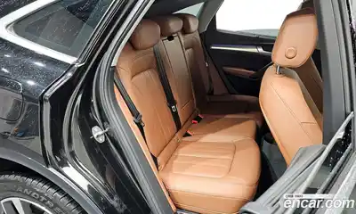 Audi Q5 2022 2.0 Автомат в Москве № 230103, миниатюра 9