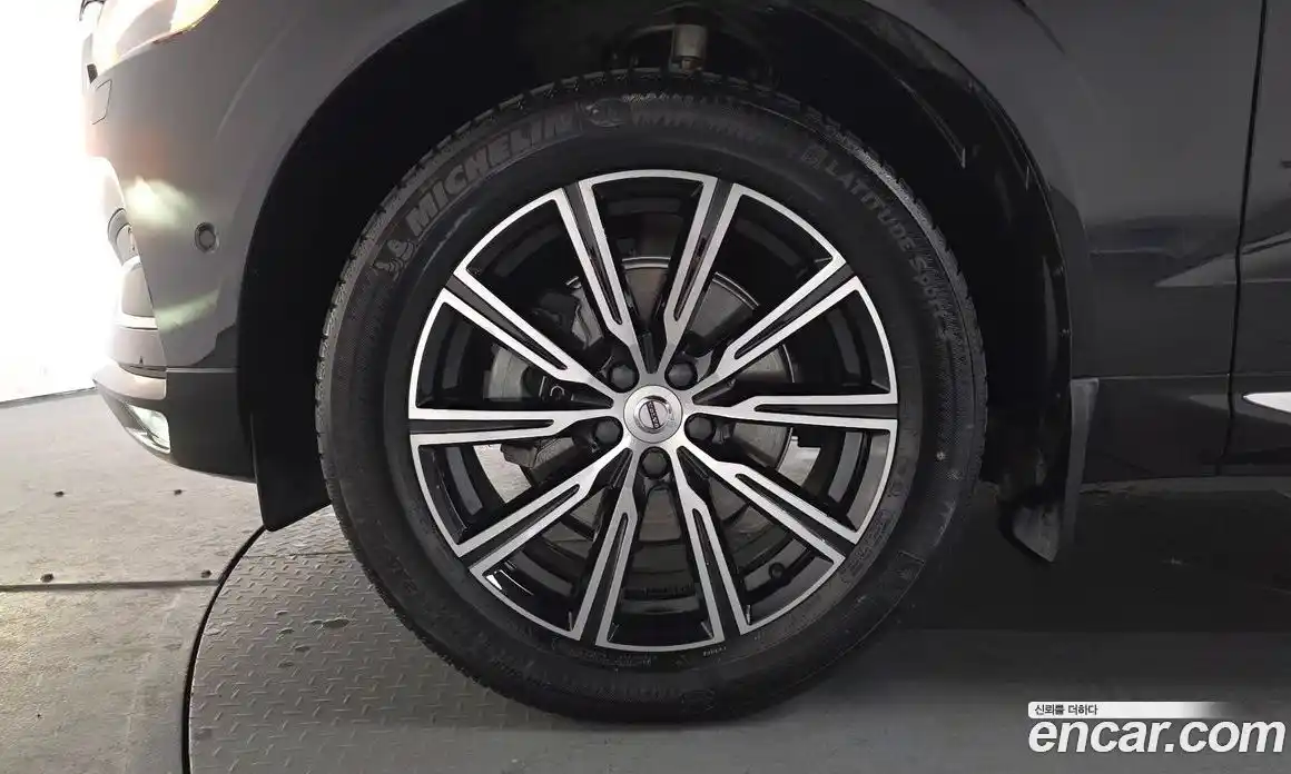 Volvo XC60 2021 2.0 Автомат в Москве № 230453, фото 16