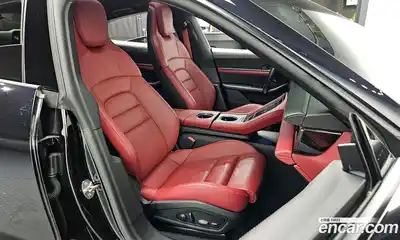 Porsche Taycan 2024 0.1 Автомат в Москве № 230958, миниатюра 11