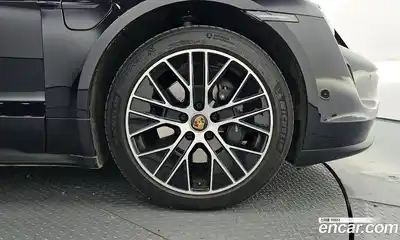 Porsche Taycan 2024 0.1 Автомат в Москве № 230958, миниатюра 9